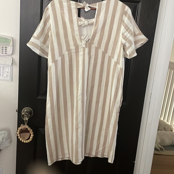 Size Medium - Picture 2 of 6